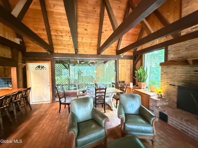 36 Hoffman Road, Milton, NY 12866