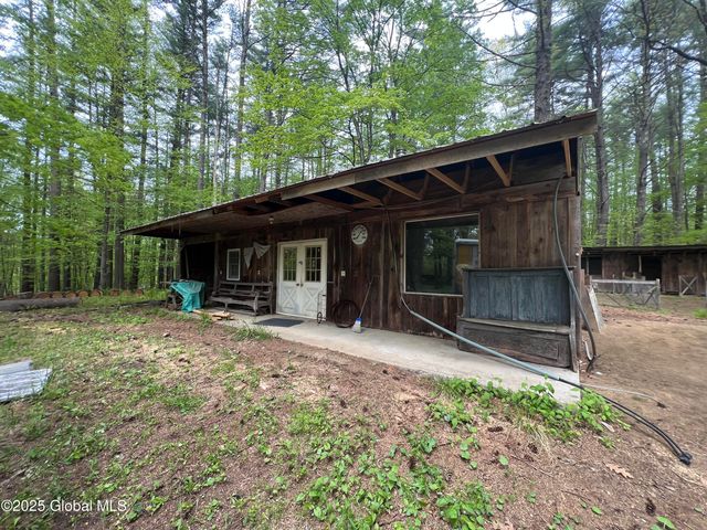 36 Hoffman Road, Milton, NY 12866