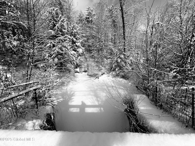 36 Hoffman Road, Milton, NY 12866