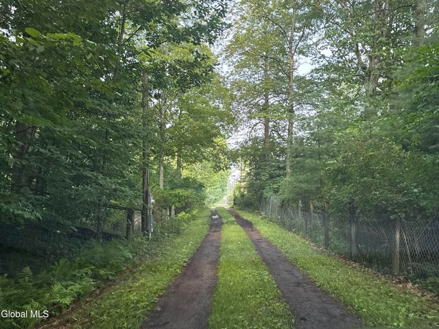 36 Hoffman Road, Milton, NY 12866