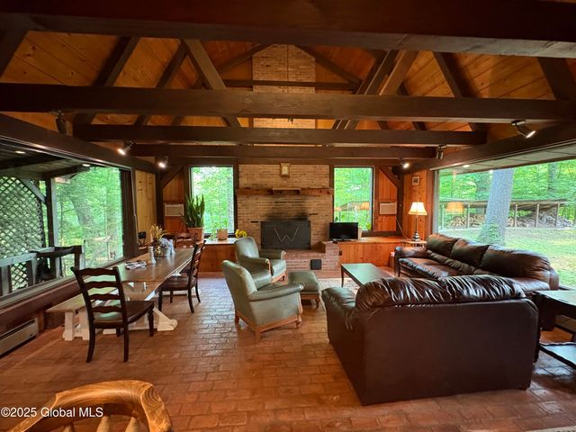 36 Hoffman Road, Milton, NY 12866