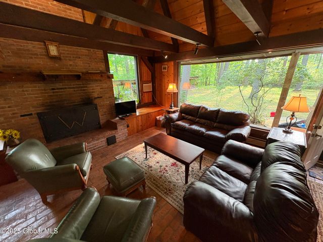 36 Hoffman Road, Milton, NY 12866