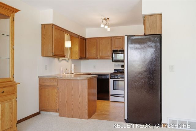 2934 Porter Court, Grandville, MI 49418
