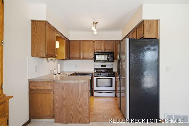 2934 Porter Court, Grandville, MI 49418