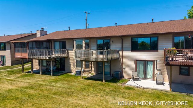 2934 Porter Court, Grandville, MI 49418