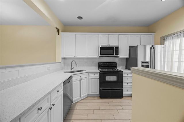 2331 Suwanee Pointe Drive, Lawrenceville, GA 30043