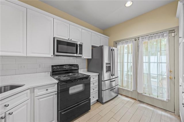 2331 Suwanee Pointe Drive, Lawrenceville, GA 30043