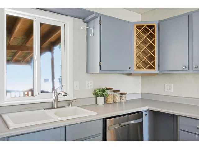 557 E 9th St, Loveland, CO 80537