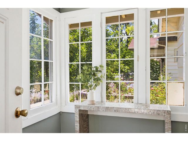 557 E 9th St, Loveland, CO 80537