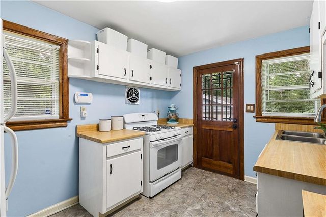 755 Iris Terrace, Decatur, GA 30033