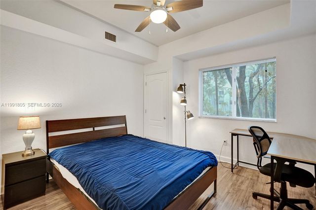 6001 SW 70th St 252, South Miami, FL 33143