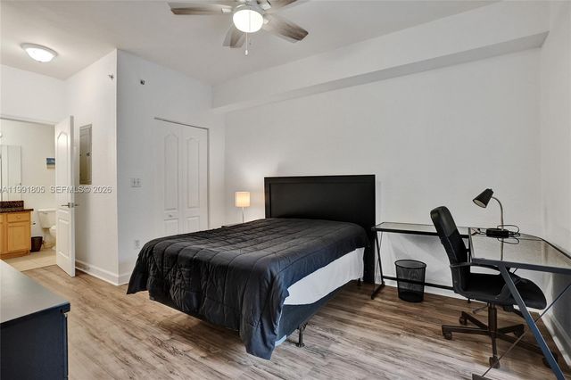 6001 SW 70th St 252, South Miami, FL 33143