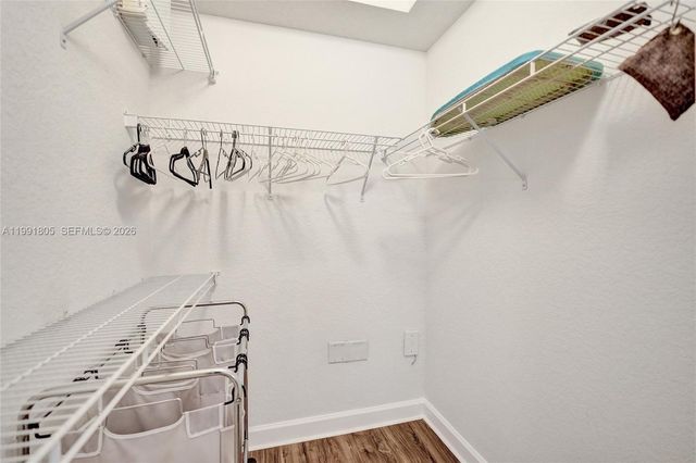 6001 SW 70th St 252, South Miami, FL 33143