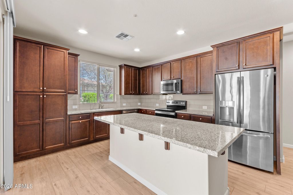 Image 11 of property listing at 13224 W STEED RIDGE Road, Peoria, AZ 85383