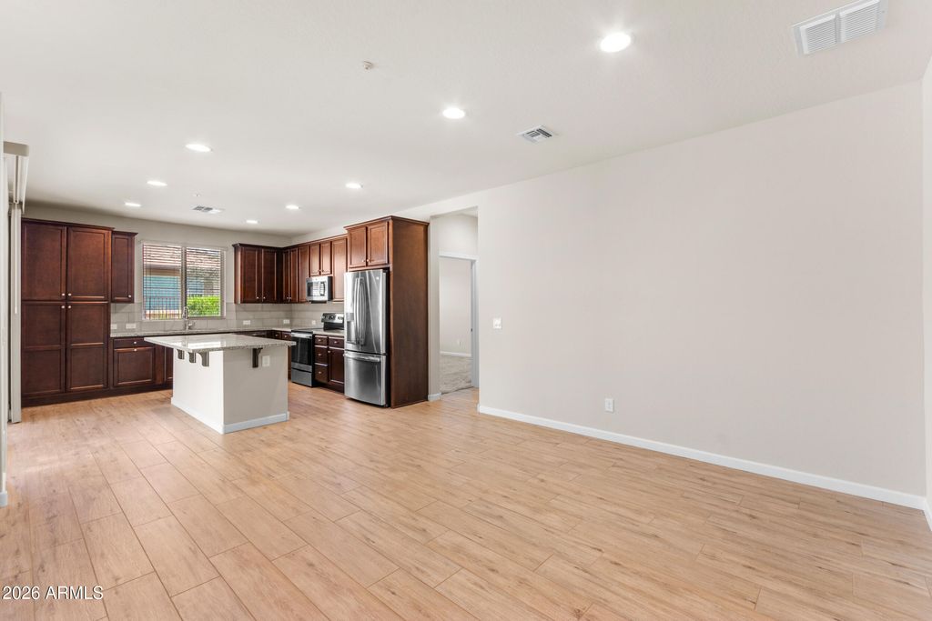 Image 9 of property listing at 13224 W STEED RIDGE Road, Peoria, AZ 85383