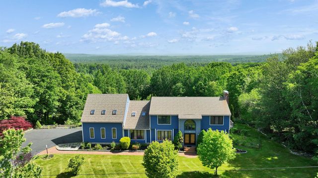 8 Longview Drive, Bow, NH 03304