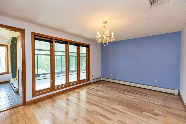 8 Longview Drive, Bow, NH 03304