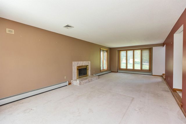8 Longview Drive, Bow, NH 03304