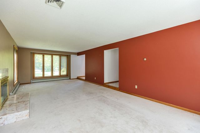 8 Longview Drive, Bow, NH 03304