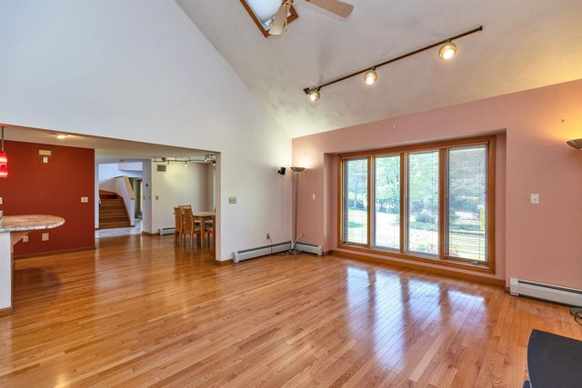 8 Longview Drive, Bow, NH 03304
