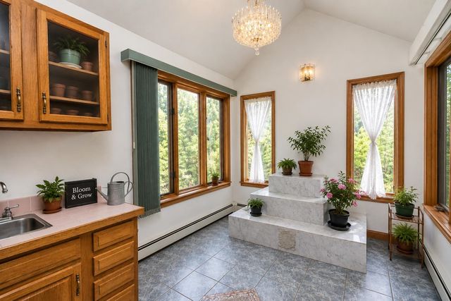 8 Longview Drive, Bow, NH 03304