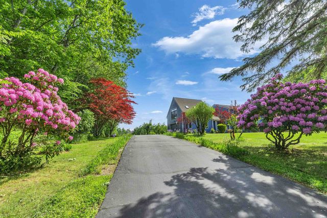 8 Longview Drive, Bow, NH 03304