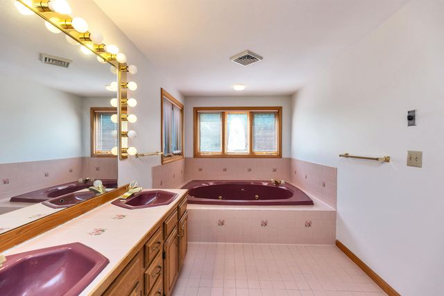 8 Longview Drive, Bow, NH 03304