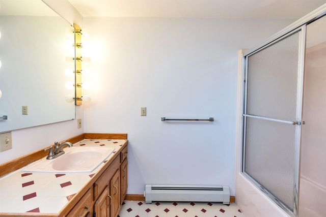 8 Longview Drive, Bow, NH 03304