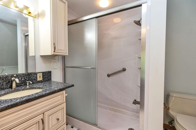 8 Longview Drive, Bow, NH 03304