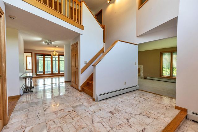 8 Longview Drive, Bow, NH 03304