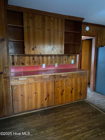 425 W New Jersey Avenue, Southern Pines, NC 28387