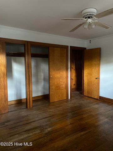 425 W New Jersey Avenue, Southern Pines, NC 28387