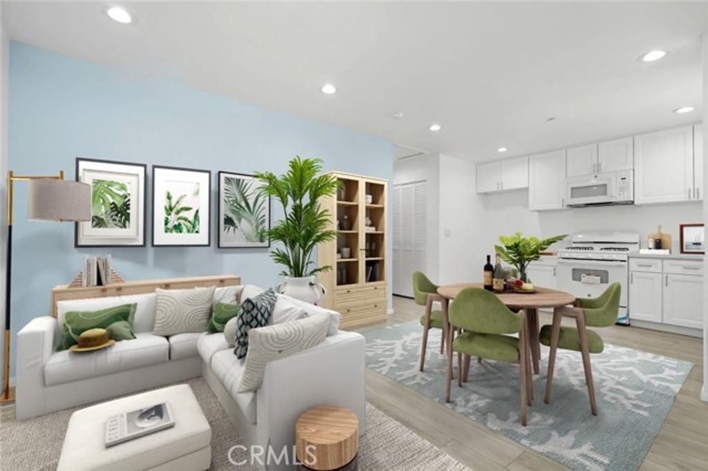 14257 Magnolia, Sherman Oaks, CA 91423