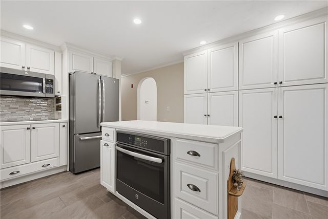 245 Albee Road, Uxbridge, MA 01569