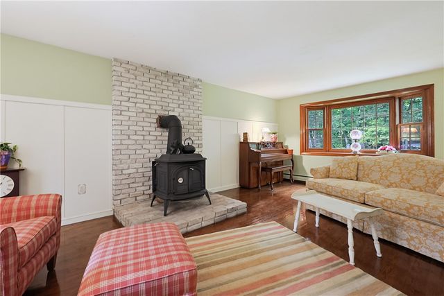 245 Albee Road, Uxbridge, MA 01569