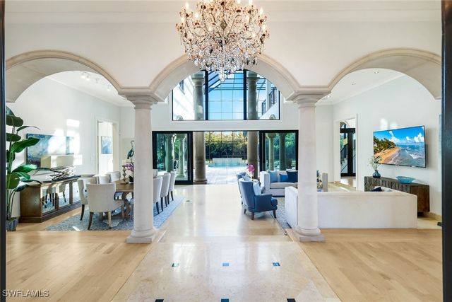 1450 Gulfstar DR S, Naples, FL 34112