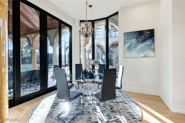 1450 Gulfstar DR S, Naples, FL 34112