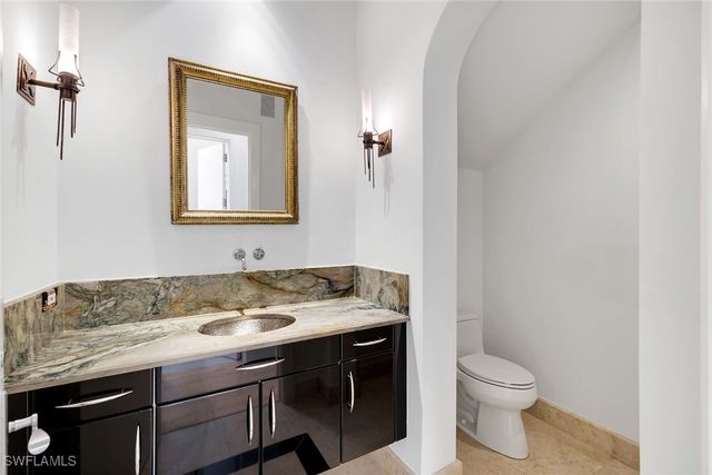 1450 Gulfstar DR S, Naples, FL 34112