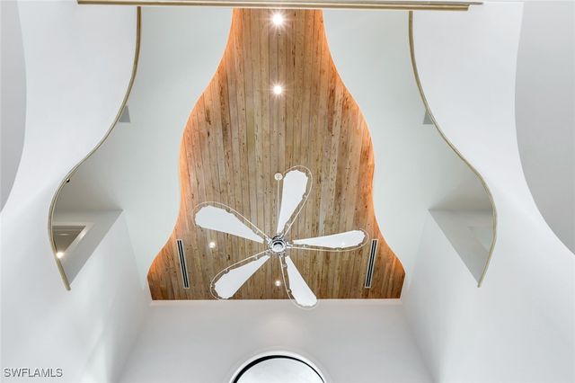 1450 Gulfstar DR S, Naples, FL 34112