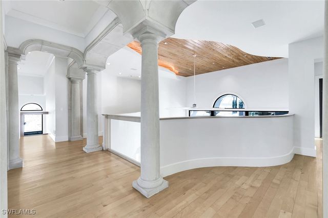 1450 Gulfstar DR S, Naples, FL 34112