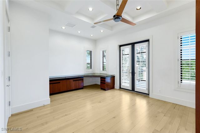 1450 Gulfstar DR S, Naples, FL 34112