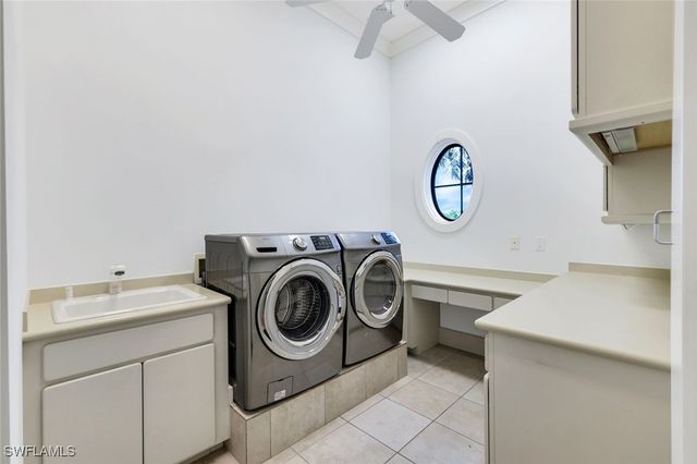 1450 Gulfstar DR S, Naples, FL 34112