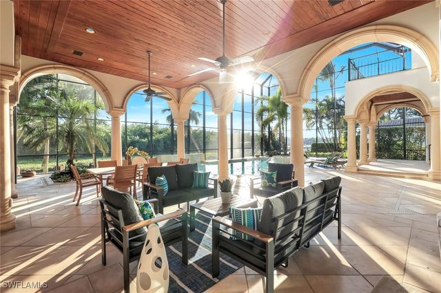 1450 Gulfstar DR S, Naples, FL 34112