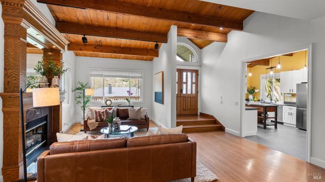 723 Alice St, Novato, CA 94945