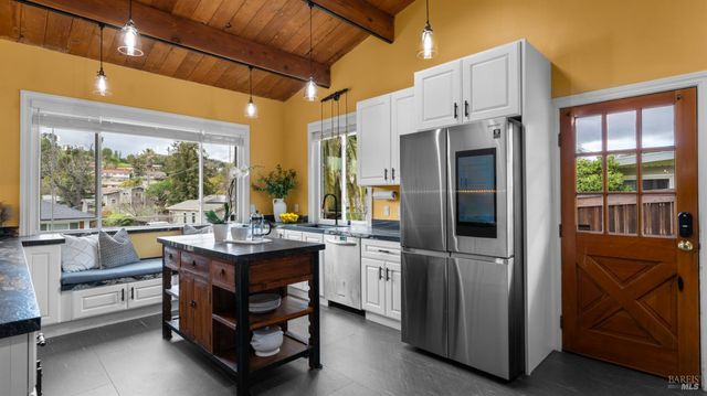 723 Alice St, Novato, CA 94945