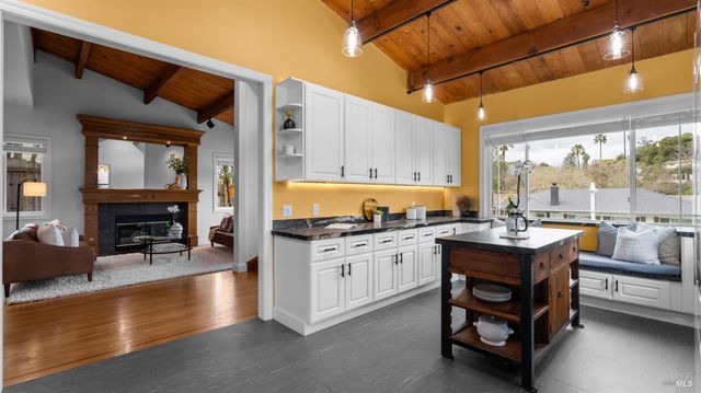 723 Alice St, Novato, CA 94945