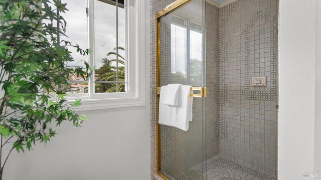 723 Alice St, Novato, CA 94945