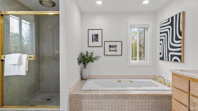 723 Alice St, Novato, CA 94945