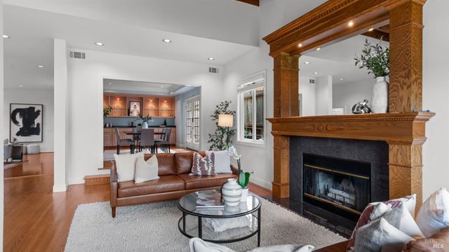 723 Alice St, Novato, CA 94945