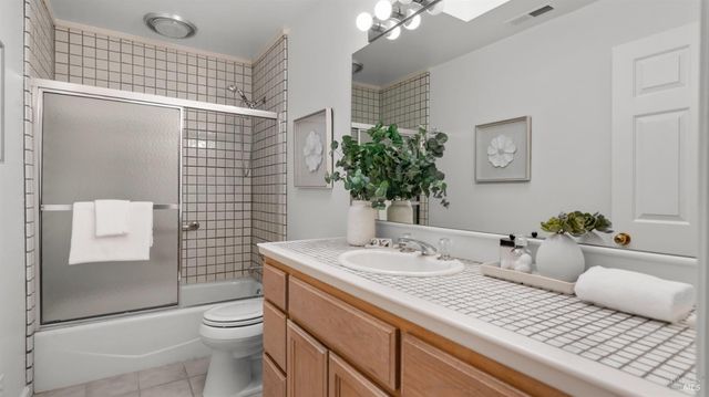 723 Alice St, Novato, CA 94945